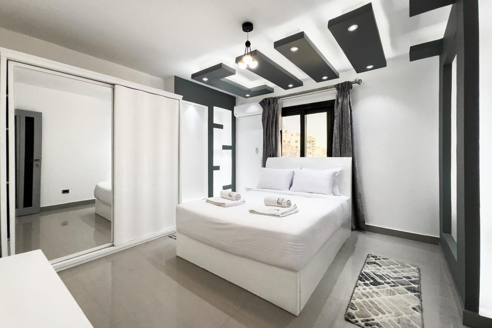 The Bold & Bright 3bdr 15 Min To Airport Apartamento