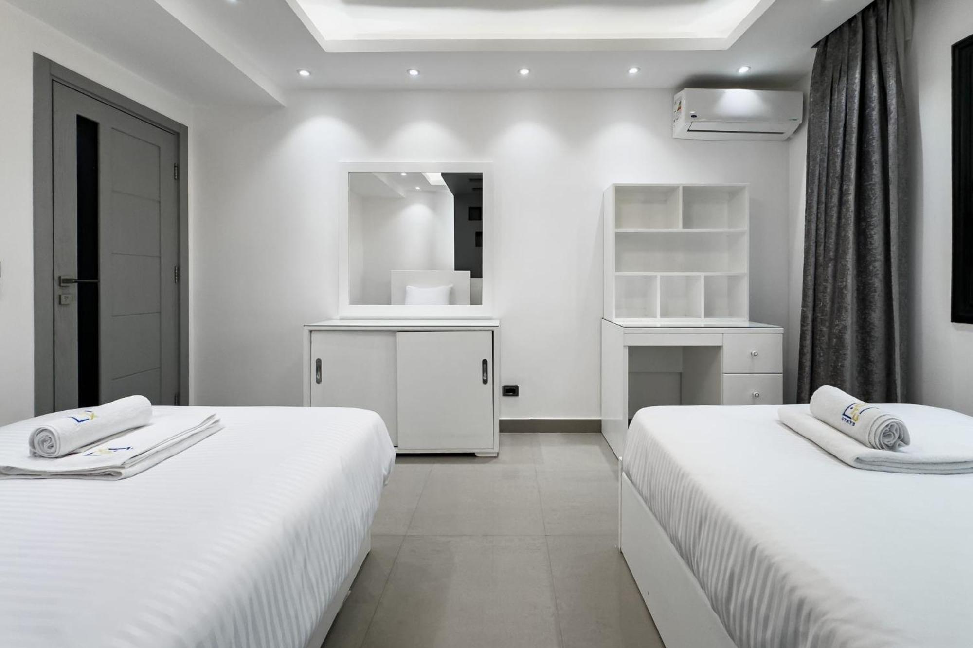 Apartment The Bold & Bright 3bdr 15 Min To Airport Cairo