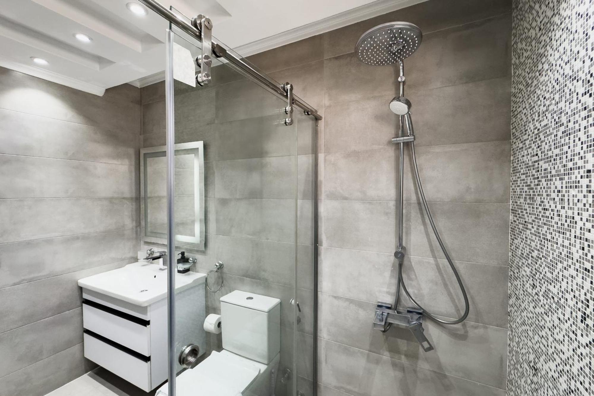 The Bold & Bright 3bdr 15 Min To Airport Apartment Cairo