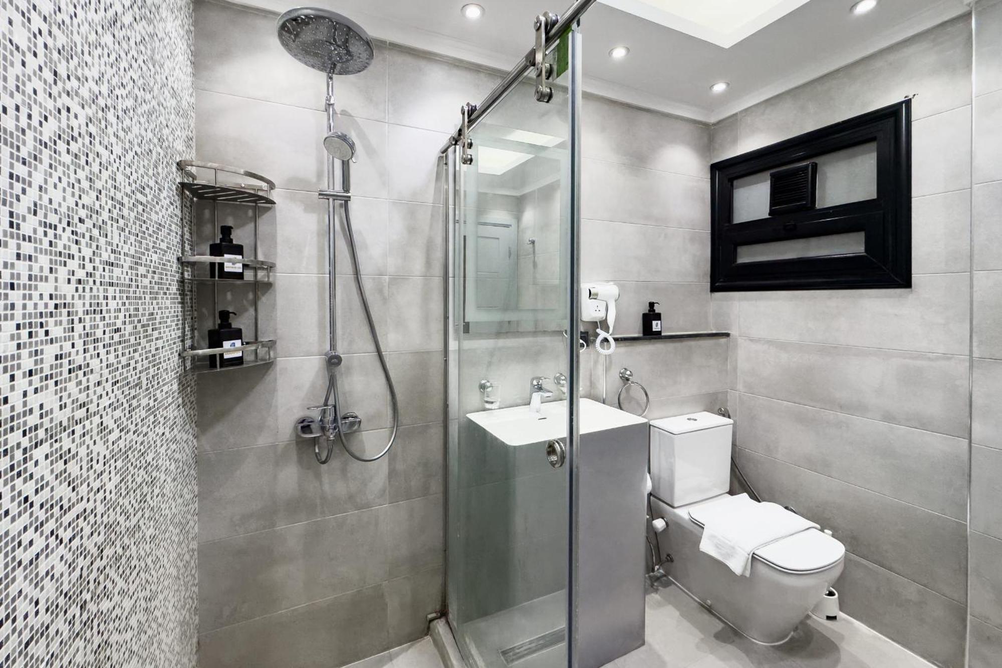 Apartment The Bold & Bright 3bdr 15 Min To Airport Cairo