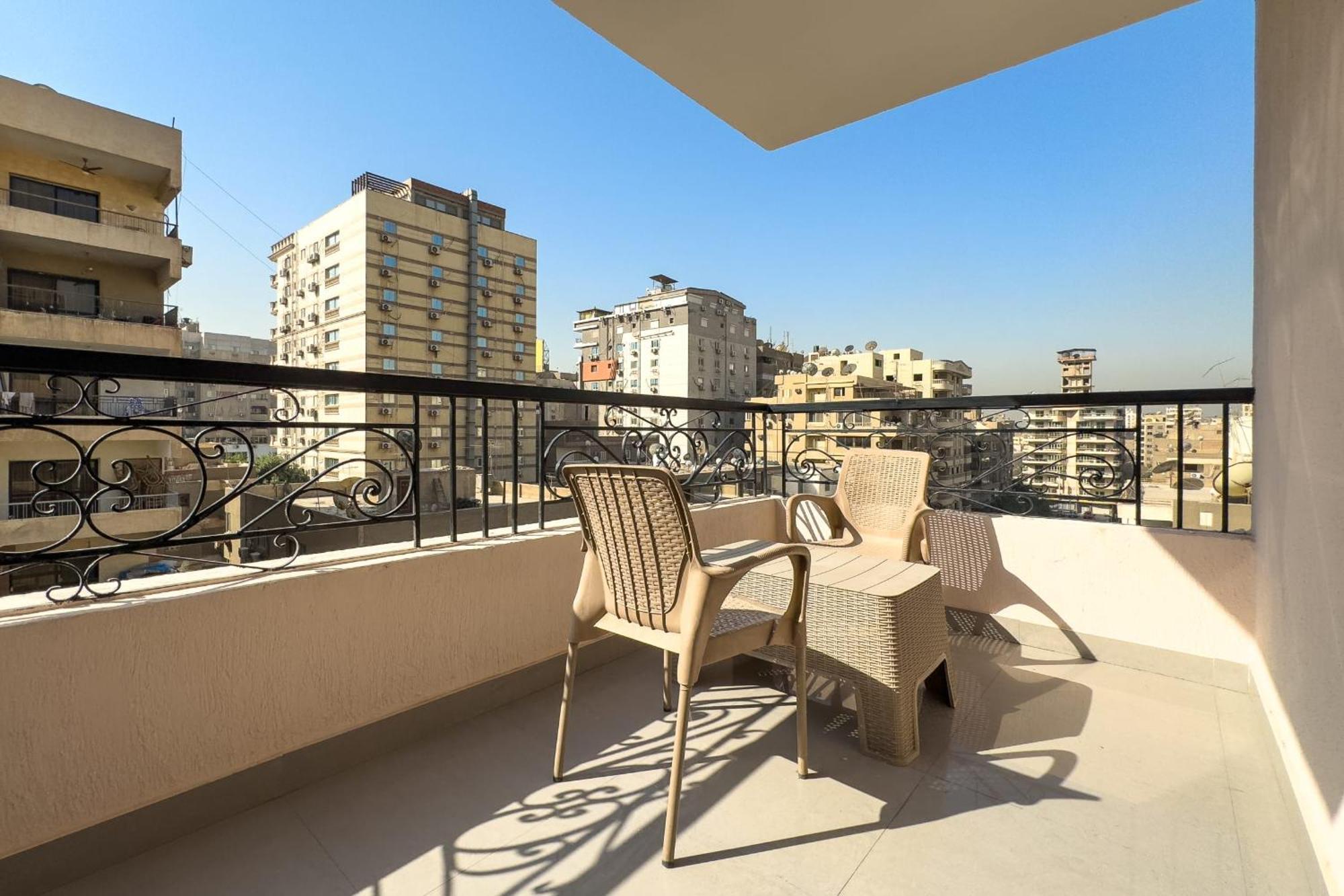 Apartment The Bold & Bright 3bdr 15 Min To Airport *