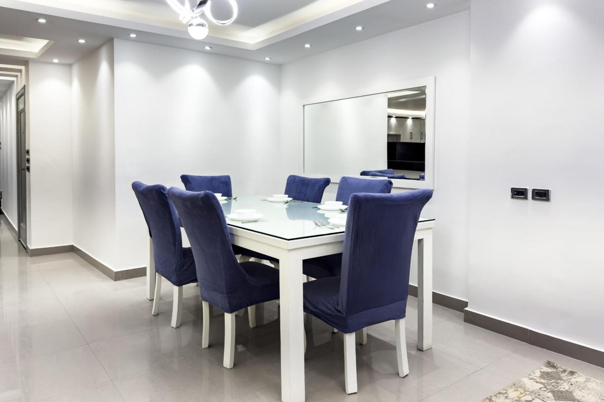 The Bold & Bright 3bdr 15 Min To Airport Cairo